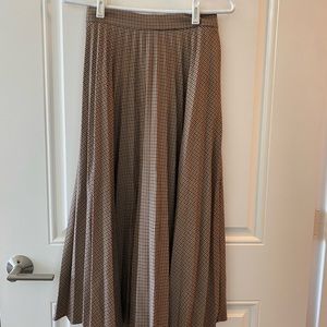 High waisted kirt with pleats